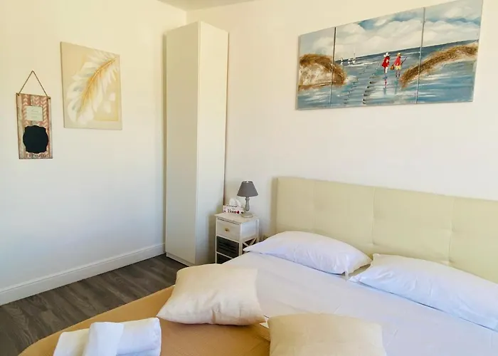 Your Vatican Terrace Homestay szállás *