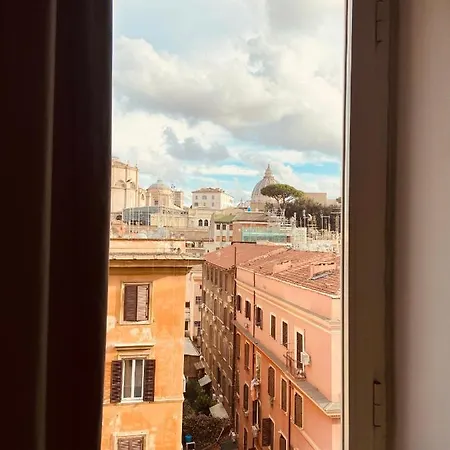 Your Vatican Terrace منزل للإقامة